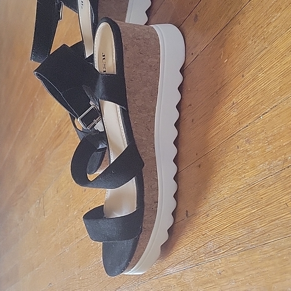 Black strappy Wedge sandala - Picture 4 of 4